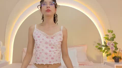 Snapshot of alicee_rodriguez chatting on November 2025 06:23:02 PM alice online show from November 2025 06:23:02 PM