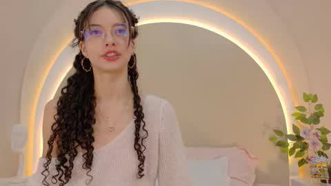 Snapshot of alicee_rodriguez chatting on January 2026 07:05:02 PM alice online show from January 2026 07:05:02 PM