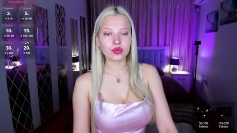 Snapshot of alicefreman chatting on March 2026 08:18:02 AM Alice online show from March 2026 08:18:02 AM