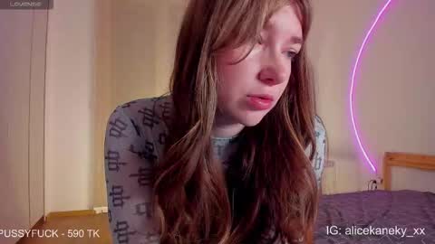 Snapshot of alicekaneky_xx chatting on March 2026 06:58:01 PM Alice 19 Kaneky 19 online show from March 2026 06:58:01 PM