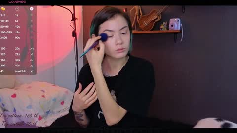 Snapshot of alicekit chatting on December 2024 07:01:01 PM Alice  vacation  online show from December 2024 07:01:01 PM