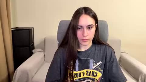 Snapshot of alicekollt chatting on June 2026 08:42:01 PM alicekollt online show from June 2026 08:42:01 PM