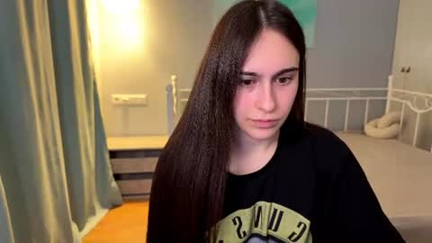 Snapshot of alicekollt chatting on June 2026 08:25:02 PM alicekollt online show from June 2026 08:25:02 PM