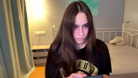 Snapshot of alicekollt chatting on June 2026 08:31:01 PM alicekollt online show from June 2026 08:31:01 PM