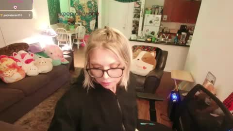 Alice Liddell online show from September 2025 04:35:01 AM