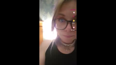 Alice Liddell online show from February 2026 12:40:02 AM