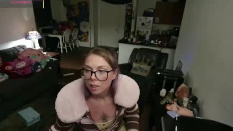 Snapshot of aliceliddell710 chatting on March 2026 03:01:02 AM Alice Liddell online show from March 2026 03:01:02 AM