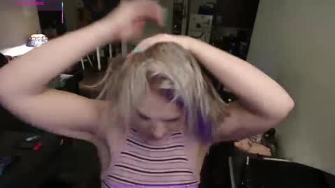 Snapshot of aliceliddell710 chatting on April 2026 02:33:02 AM Alice Liddell online show from April 2026 02:33:02 AM