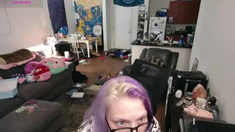 Snapshot of aliceliddell710 chatting on April 2026 12:06:01 AM Alice Liddell online show from April 2026 12:06:01 AM