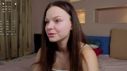 Snapshot of alicelittlekitty chatting on April 2026 04:14:01 PM u can name me Alice online show from April 2026 04:14:01 PM