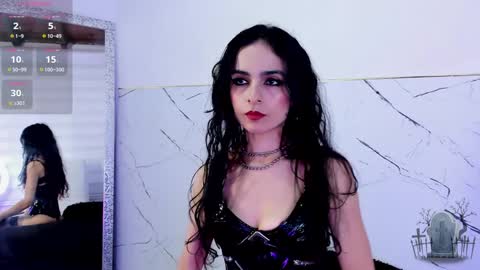 alicenoir_ online show from December 2024 08:43:02 PM