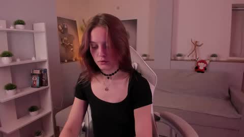 Alice online show from December 2025 02:39:01 AM