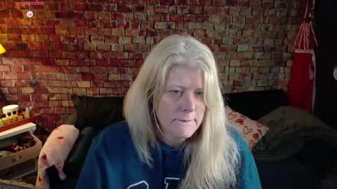 Alices Curiosity online show from December 2024 04:31:02 AM