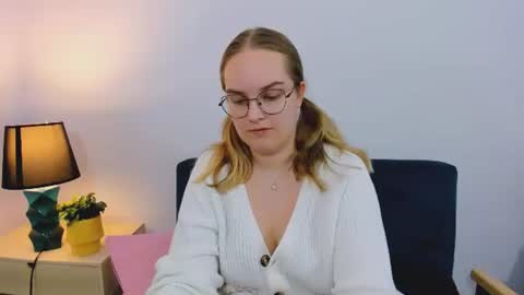 alicesensitive online show from November 2025 01:22:04 PM