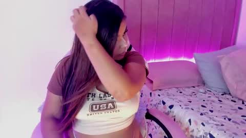 Snapshot of alicethunder_ chatting on September 2025 04:17:02 AM A L I C E  T H U N D E R online show from September 2025 04:17:02 AM