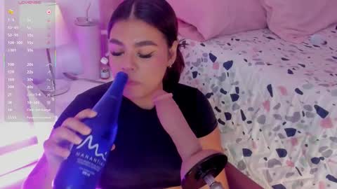 Snapshot of alicethunder_ chatting on October 2025 04:27:01 AM A L I C E  T H U N D E R online show from October 2025 04:27:01 AM