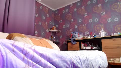 Snapshot of alicewetsquirt chatting on January 2025 01:11:02 AM alicewetsquirt online show from January 2025 01:11:02 AM