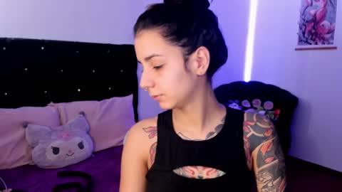 Snapshot of alicewoodville chatting on December 2024 07:00:02 PM Alice online show from December 2024 07:00:02 PM