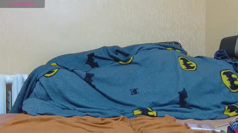 AliceWoolfy online show from November 2025 08:29:01 PM