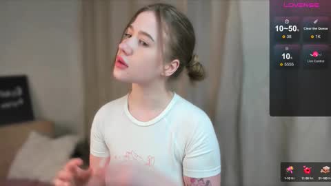 Alicia online show from March 2025 12:37:02 PM