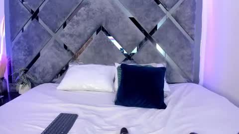 Alice  online show from February 2025 01:55:02 PM