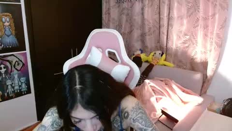 ALICIA  online show from September 2025 03:00:01 AM