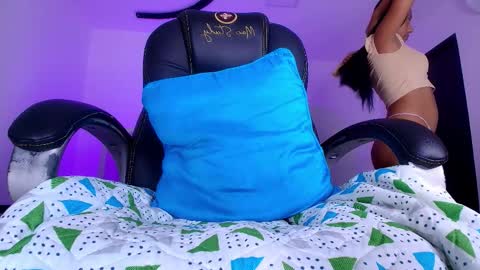 Alicia Kyse  online show from February 2026 03:25:01 AM