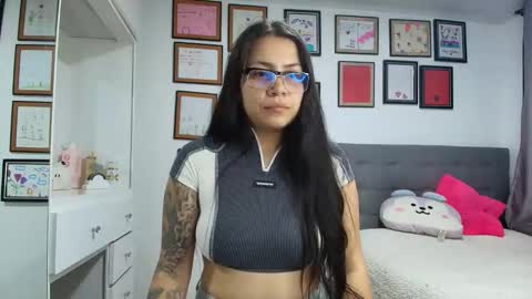 alicia_rainbow online show from April 2026 02:44:02 AM