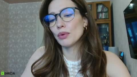 Snapshot of alicia_savory chatting on February 2026 04:28:02 AM Alicia online show from February 2026 04:28:02 AM
