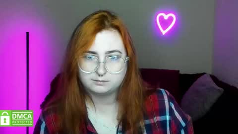 Snapshot of alicia_side_red chatting on October 2025 11:30:01 AM Alicia online show from October 2025 11:30:01 AM