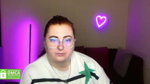 Snapshot of alicia_side_red chatting on November 2025 12:30:01 PM Alicia online show from November 2025 12:30:01 PM