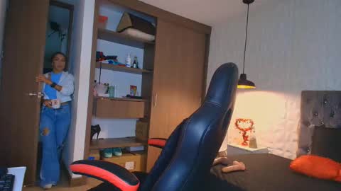 Snapshot of alicia_wonder_dl chatting on November 2025 11:53:02 AM Ali online show from November 2025 11:53:02 AM