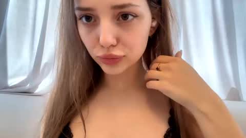 Snapshot of aliciacampbellia chatting on May 2026 08:42:02 AM Alice online show from May 2026 08:42:02 AM