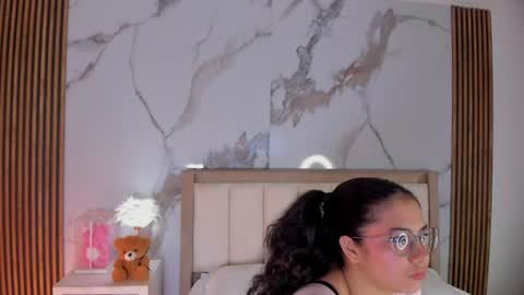 Snapshot of alicialevy chatting on June 2026 11:31:01 AM LUNA online show from June 2026 11:31:01 AM