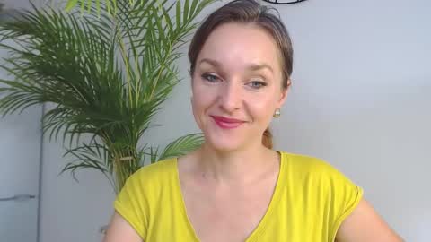 Alicia online show from December 2024 11:01:01 AM