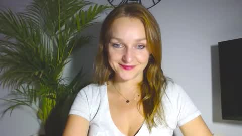 Alicia online show from November 2025 03:29:02 PM