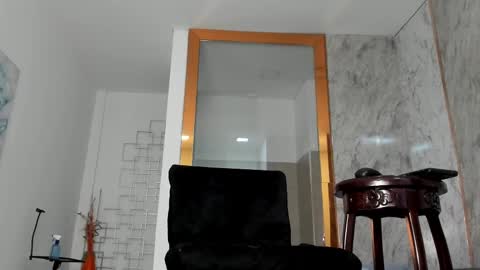 Alicia  online show from February 2025 03:59:02 AM