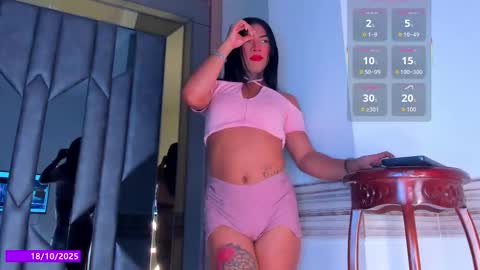 Alicia  online show from October 2025 01:44:01 PM