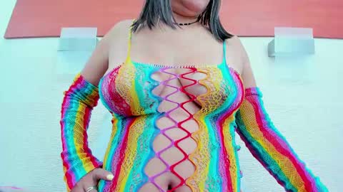 im tutti online show from November 2025 02:45:02 AM