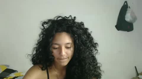 Snapshot of alicie_sexy_hot_20 chatting on February 2025 04:25:01 AM ana online show from February 2025 04:25:01 AM