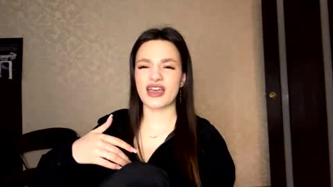 Niki online show from March 2026 03:15:01 PM