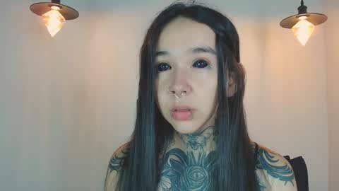 Snapshot of alien_eyes09 chatting on March 2026 02:17:02 AM online show from March 2026 02:17:02 AM