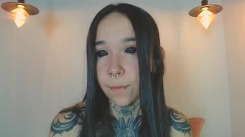 Snapshot of alien_eyes09 chatting on April 2026 04:46:01 AM online show from April 2026 04:46:01 AM