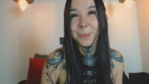 Snapshot of alien_eyes09 chatting on April 2026 01:30:01 AM online show from April 2026 01:30:01 AM