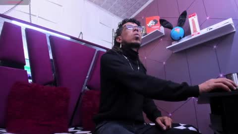 Snapshot of alien_high chatting on September 2025 12:07:02 PM AlienHigh FlashNigga online show from September 2025 12:07:02 PM