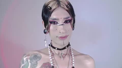 Snapshot of alienexxx chatting on December 2024 05:53:01 AM     online show from December 2024 05:53:01 AM