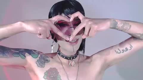 Snapshot of alienexxx chatting on December 2024 08:43:02 AM     online show from December 2024 08:43:02 AM