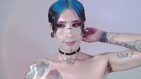 Snapshot of alienexxx chatting on February 2025 04:15:02 AM     online show from February 2025 04:15:02 AM