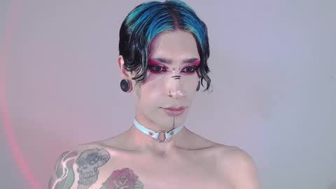 Snapshot of alienexxx chatting on February 2025 11:00:02 PM     online show from February 2025 11:00:02 PM