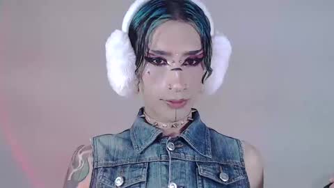 Snapshot of alienexxx chatting on March 2025 01:09:01 AM     online show from March 2025 01:09:01 AM